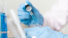 <b>生命的密码契约：深入浅出解读亲子鉴定</b>